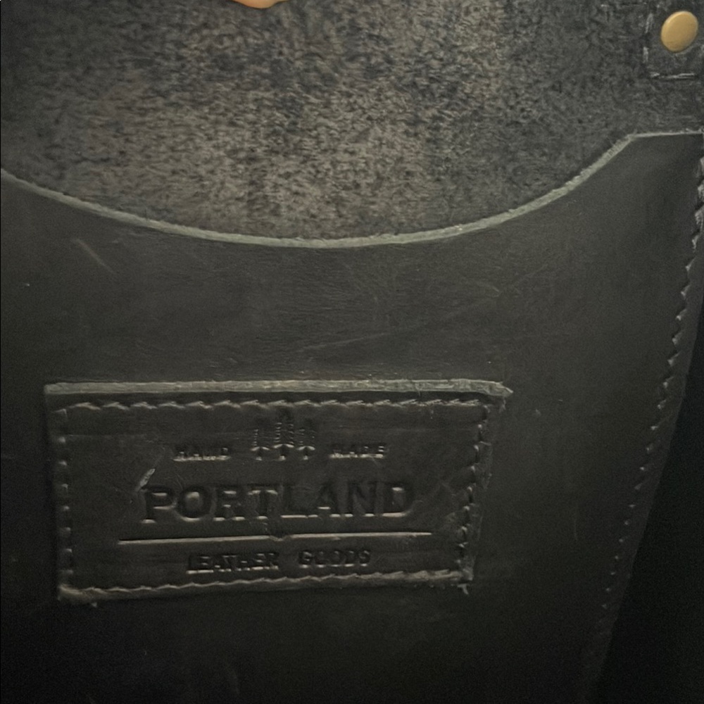 Portland leather Black  Crossbody Tote Bag - Picture 2 of 5